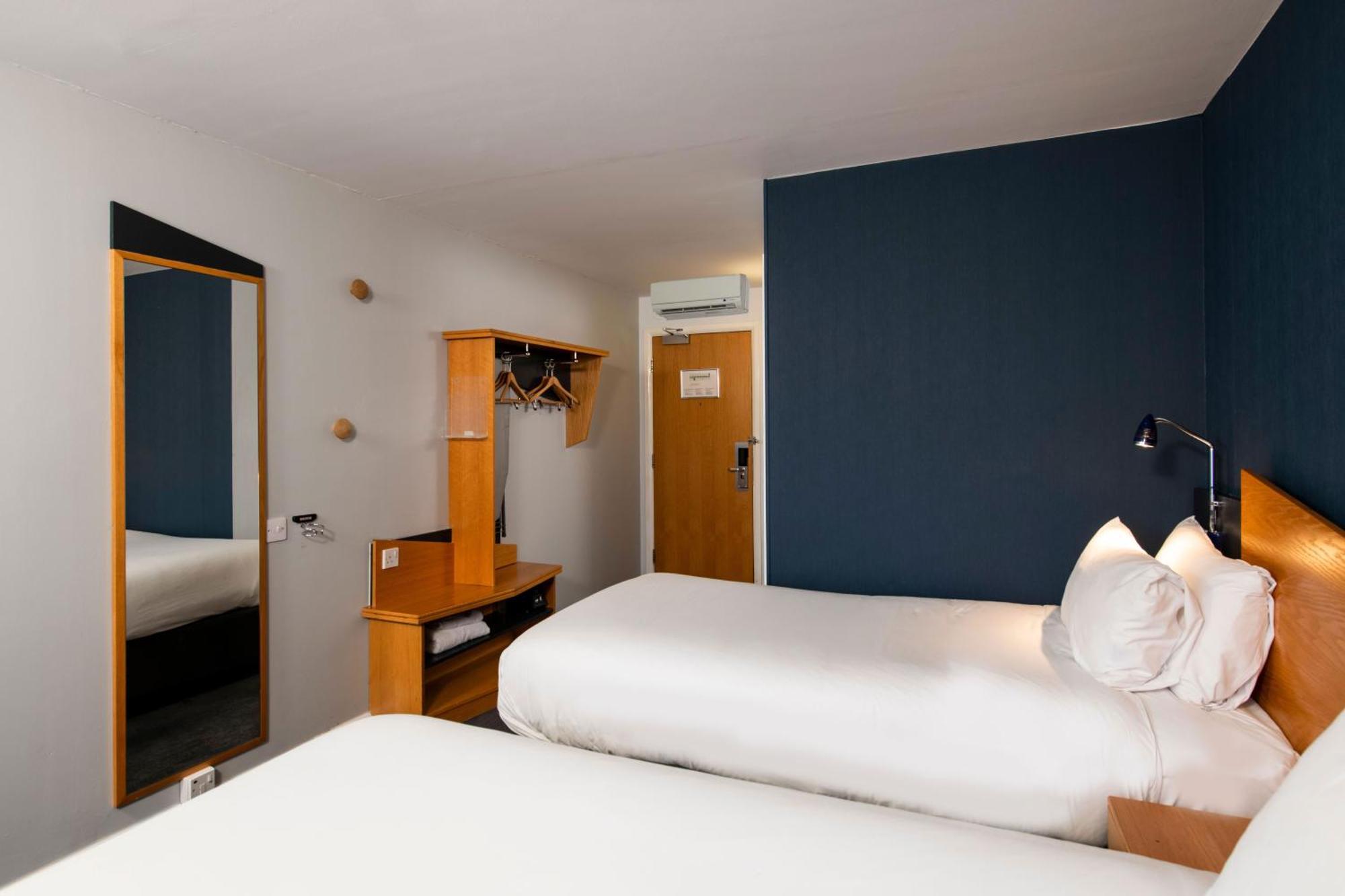 Holiday Inn Express Droitwich Spa By Ihg Δωμάτιο φωτογραφία