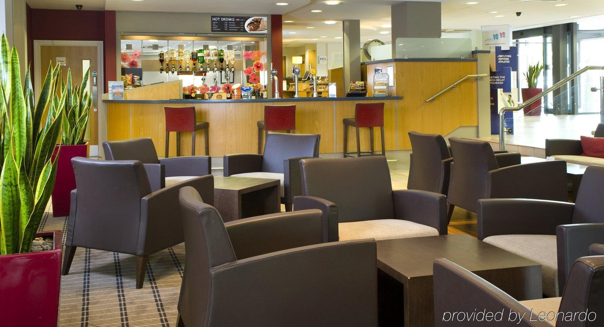 Holiday Inn Express Droitwich Spa By Ihg Εστιατόριο φωτογραφία